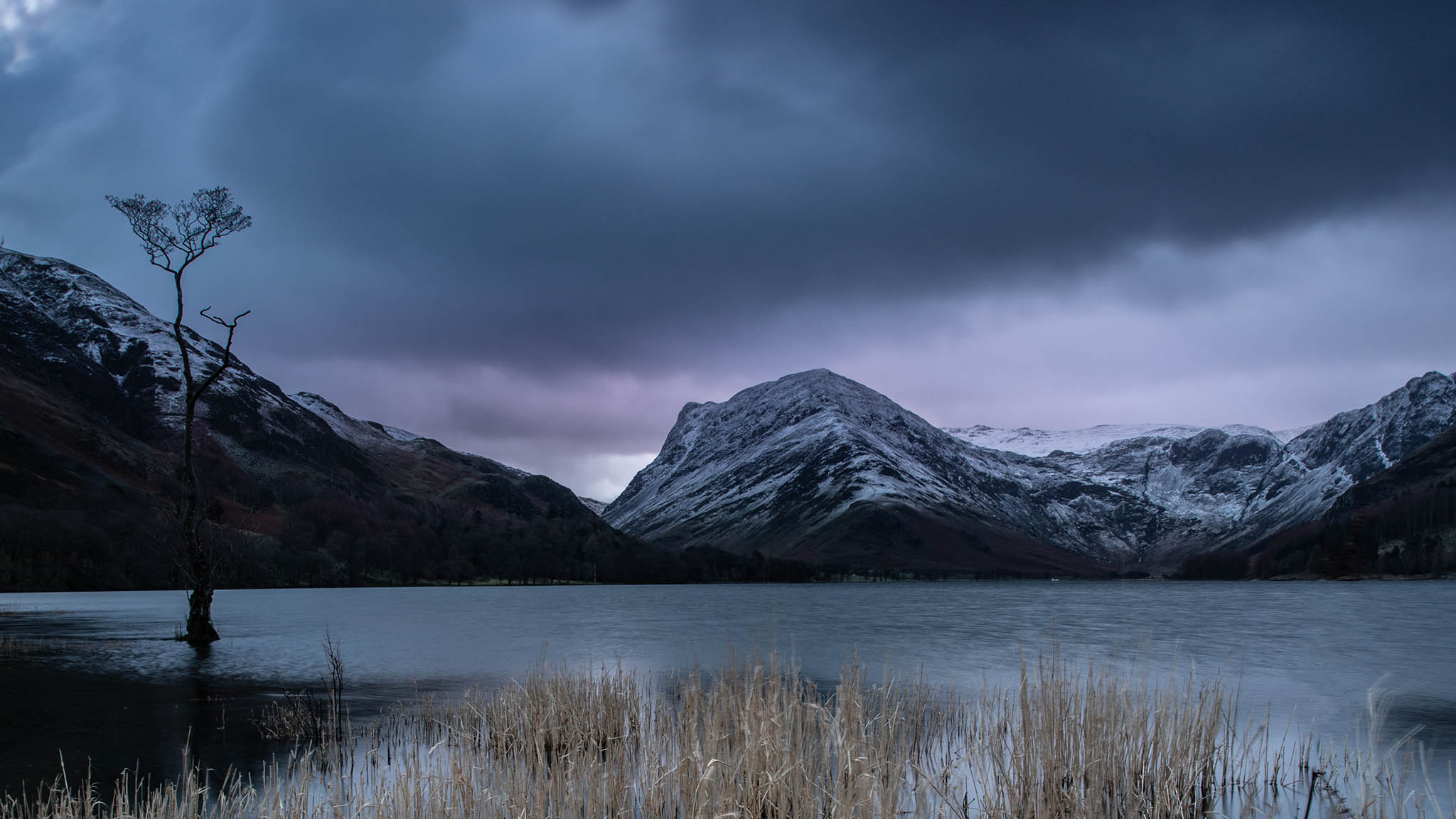View across Lake Buttermere in the Lake District, England.